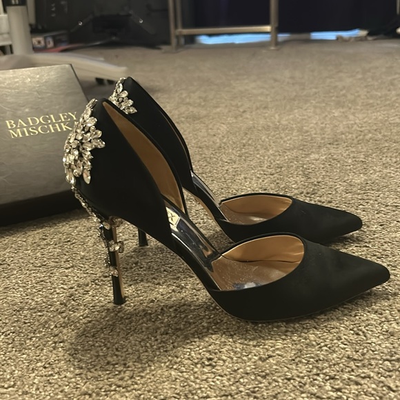 Badgley Mischka Pumps - Picture 2 of 5